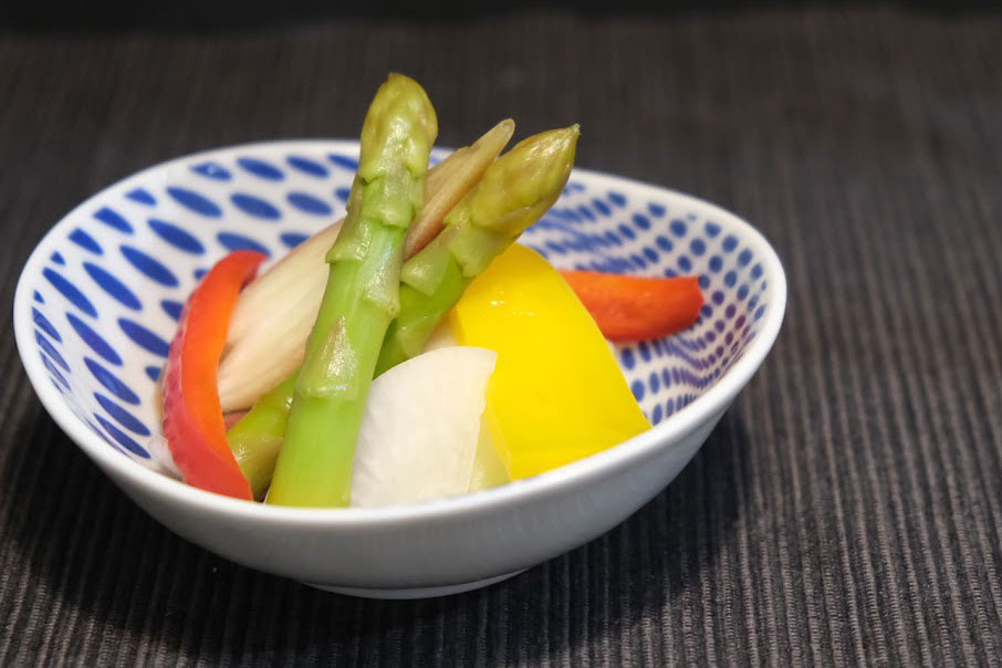 夏の限定メニュー カラフル夏野菜マリネ