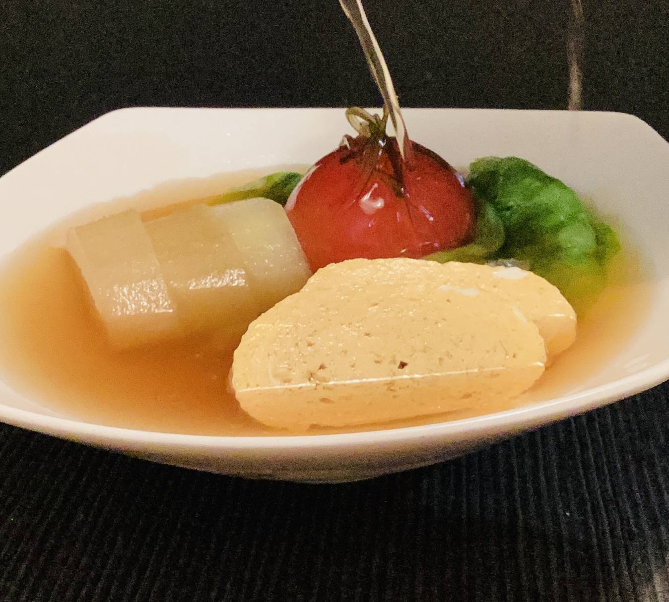 夏の限定メニュー 冷やしおでんセット　<冬瓜、とまと、出汁巻き玉子、レタス>